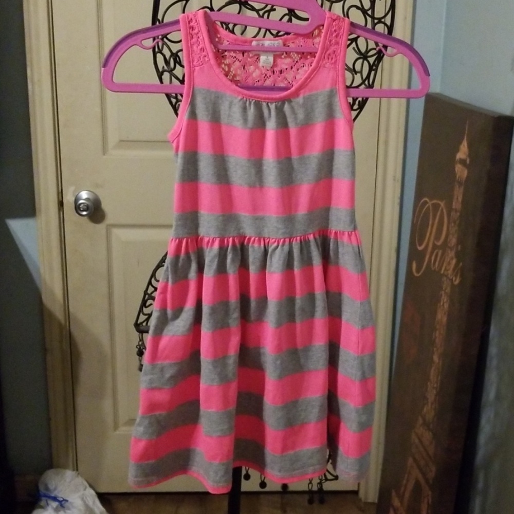 NWOT Children's place size 5/6 brand new